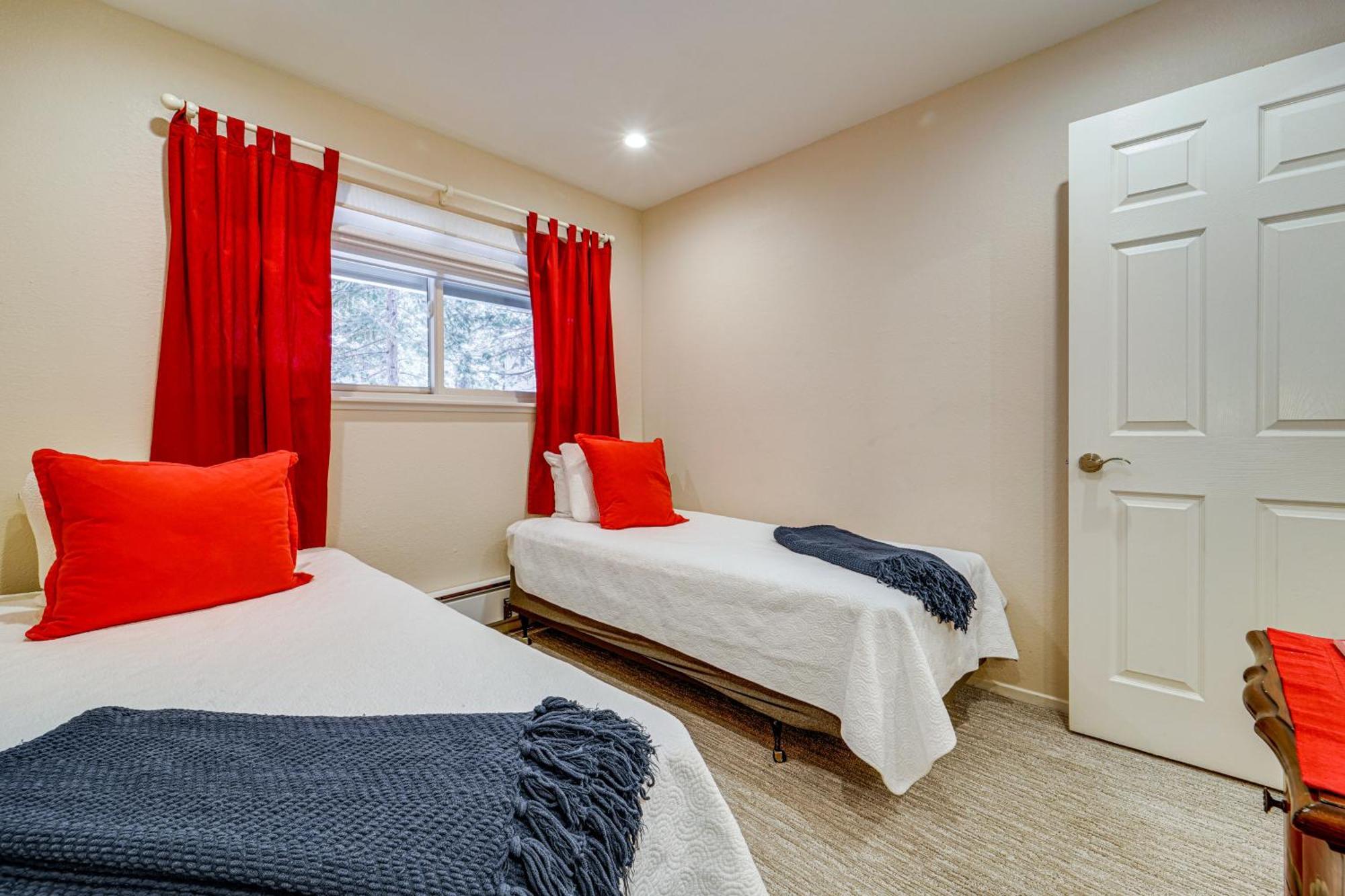Tahoe Condo About 1 Mi To Diamond Peak Ski Resort! Інклайн-Віллідж Екстер'єр фото